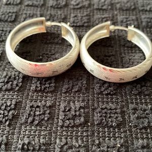 Sterling silver 1  1/2 inch diamond cut